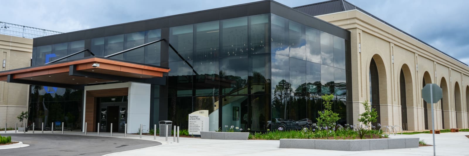 Exterior of Baptist HealthPlace at Seven Pines