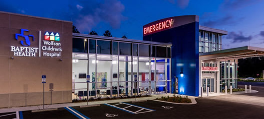 photograph of emergency room exterior at night