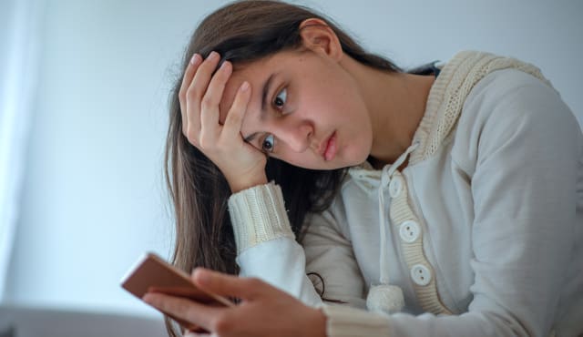 photo for Social media and mental health article