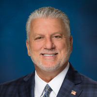 headshot of ed hubel