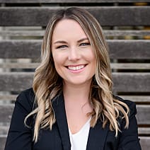 headshot of Shannon Harris
