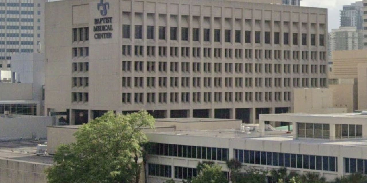 exterior of wolfson family adult tower at baptist medical center jacksonville