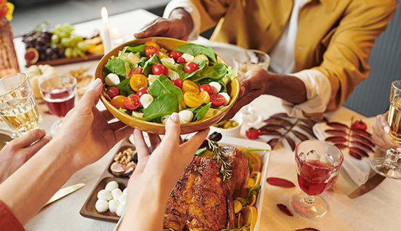 A healthy Thanksgiving spread