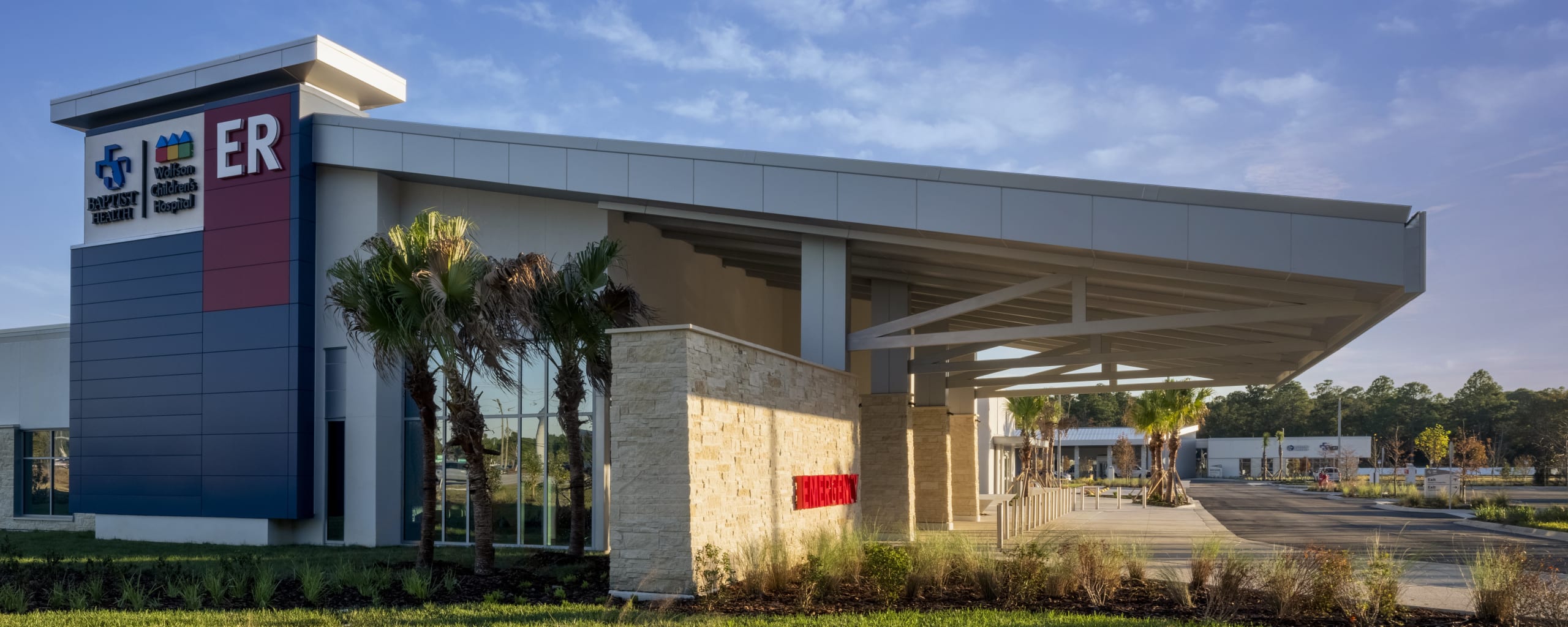Exterior view of Baptist and Wolfson Nassau Crossing ER.